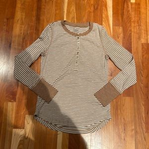 GAP Women’s ribbed striped henley